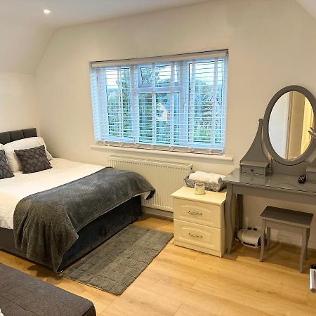 Charming 3-Bed Home Minutes From City Centre 노팅엄 외부 사진